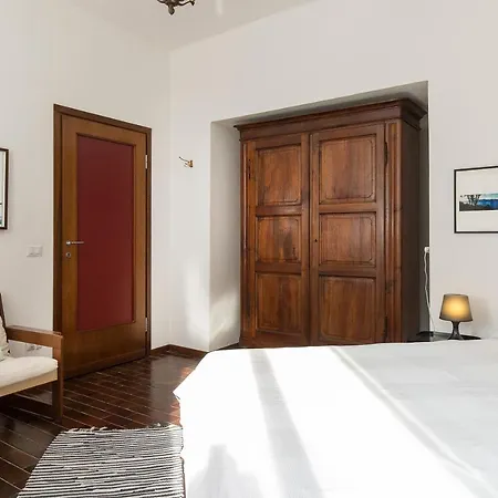 Sleeps 8 Wifi *