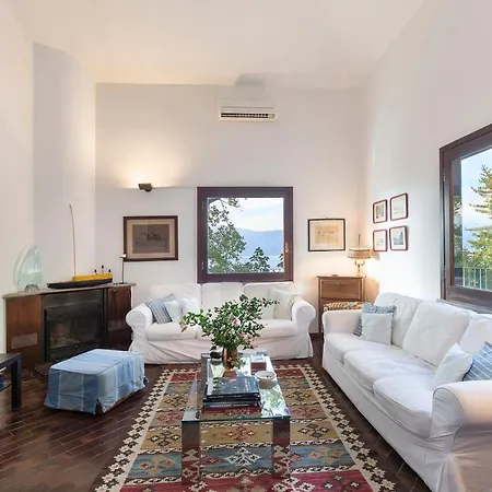 Sleeps 8 Wifi Ispra